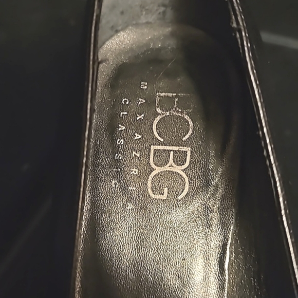 BCBG MaxAzria Classic leather pump - Picture 8 of 10